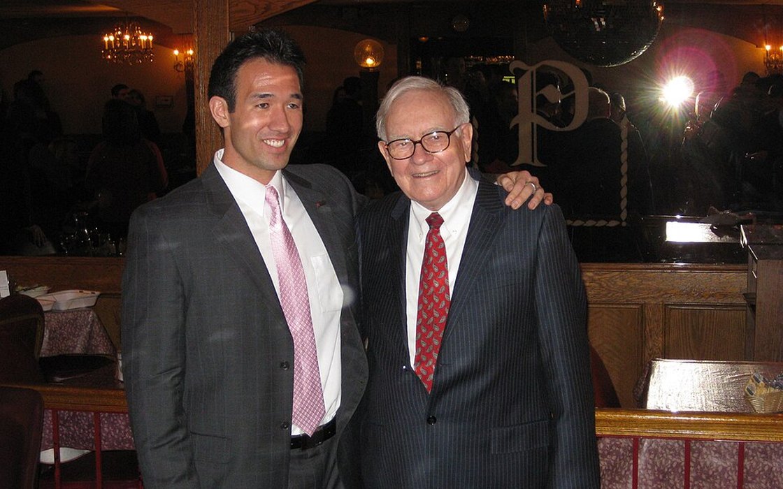 Warren Buffett avec un étudiant